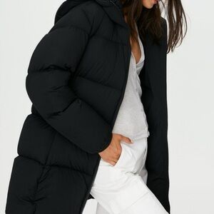 Aritzia Babaton City Puffer jacket coat